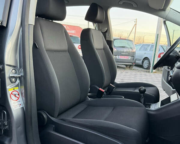 Серый Фольксваген Гольф Плюс, объемом двигателя 1.6 л и пробегом 214 тыс. км за 8350 $, фото 24 на Automoto.ua