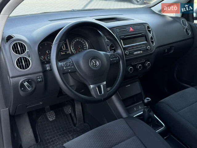Сірий Фольксваген Golf Plus, об'ємом двигуна 1.6 л та пробігом 250 тис. км за 6999 $, фото 15 на Automoto.ua