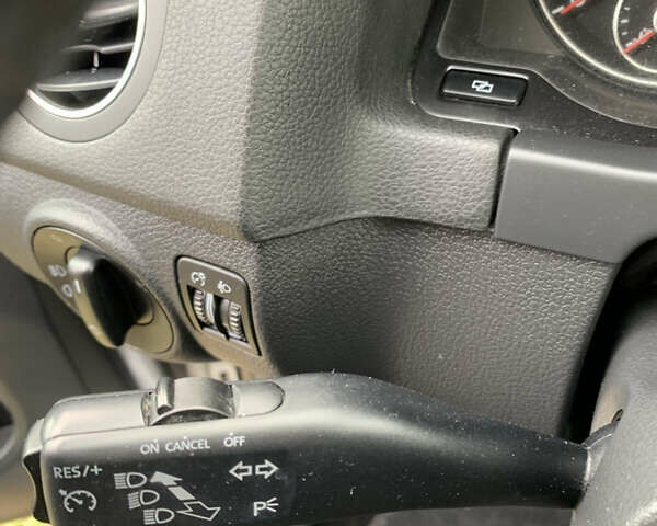 Серый Фольксваген Гольф Плюс, объемом двигателя 1.4 л и пробегом 156 тыс. км за 8200 $, фото 12 на Automoto.ua