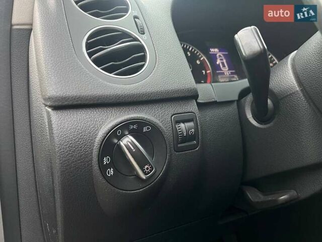 Серый Фольксваген Гольф Плюс, объемом двигателя 1.39 л и пробегом 220 тыс. км за 7790 $, фото 16 на Automoto.ua