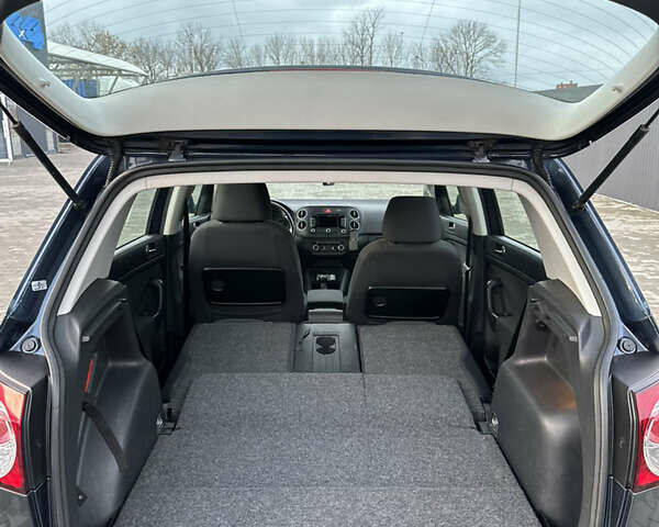 Серый Фольксваген Гольф Плюс, объемом двигателя 1.6 л и пробегом 245 тыс. км за 8199 $, фото 25 на Automoto.ua