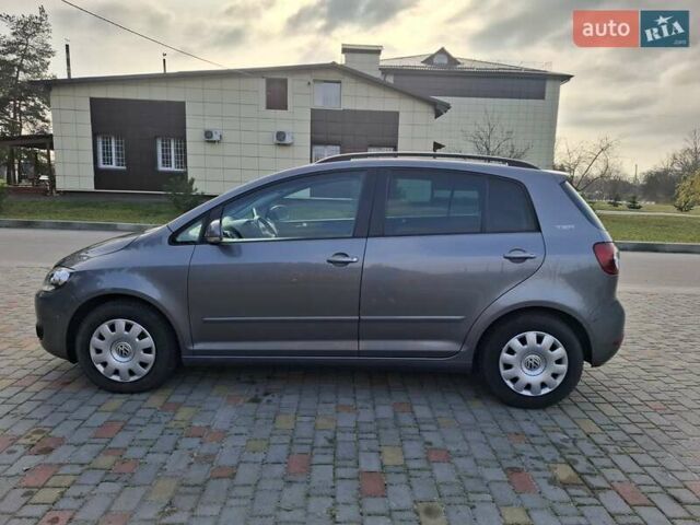 Серый Фольксваген Гольф Плюс, объемом двигателя 1.2 л и пробегом 241 тыс. км за 8300 $, фото 7 на Automoto.ua