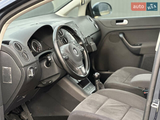 Серый Фольксваген Гольф Плюс, объемом двигателя 1.6 л и пробегом 245 тыс. км за 8199 $, фото 10 на Automoto.ua