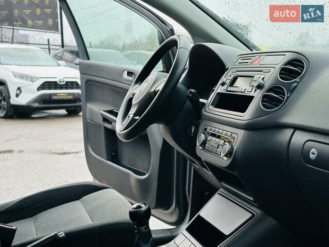 Серый Фольксваген Гольф Плюс, объемом двигателя 1.4 л и пробегом 162 тыс. км за 8200 $, фото 22 на Automoto.ua