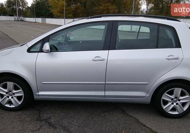 Серый Фольксваген Гольф Плюс, объемом двигателя 1.4 л и пробегом 167 тыс. км за 8250 $, фото 21 на Automoto.ua