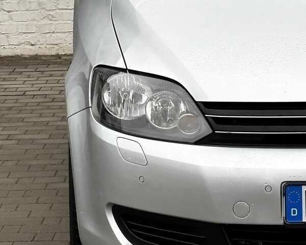 Серый Фольксваген Гольф Плюс, объемом двигателя 1.6 л и пробегом 189 тыс. км за 9499 $, фото 5 на Automoto.ua