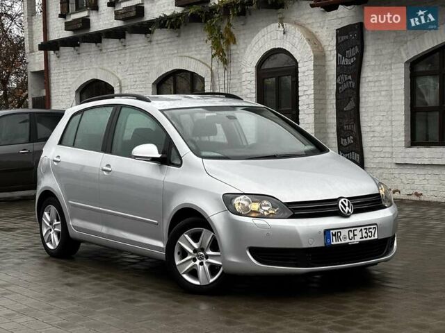 Серый Фольксваген Гольф Плюс, объемом двигателя 1.6 л и пробегом 189 тыс. км за 9499 $, фото 3 на Automoto.ua