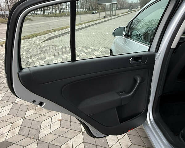 Серый Фольксваген Гольф Плюс, объемом двигателя 1.4 л и пробегом 153 тыс. км за 8650 $, фото 42 на Automoto.ua