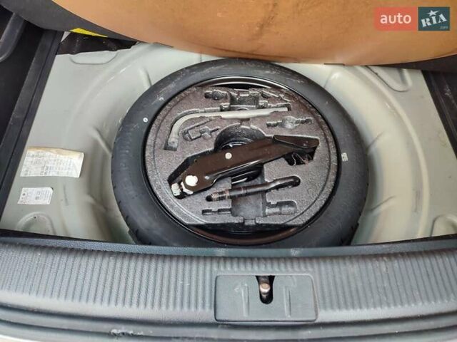 Серый Фольксваген Гольф Плюс, объемом двигателя 1.6 л и пробегом 257 тыс. км за 7700 $, фото 16 на Automoto.ua