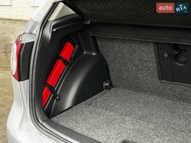 Серый Фольксваген Гольф Плюс, объемом двигателя 1.6 л и пробегом 189 тыс. км за 9499 $, фото 48 на Automoto.ua