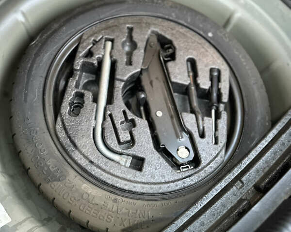 Серый Фольксваген Гольф Плюс, объемом двигателя 1.6 л и пробегом 245 тыс. км за 8199 $, фото 30 на Automoto.ua