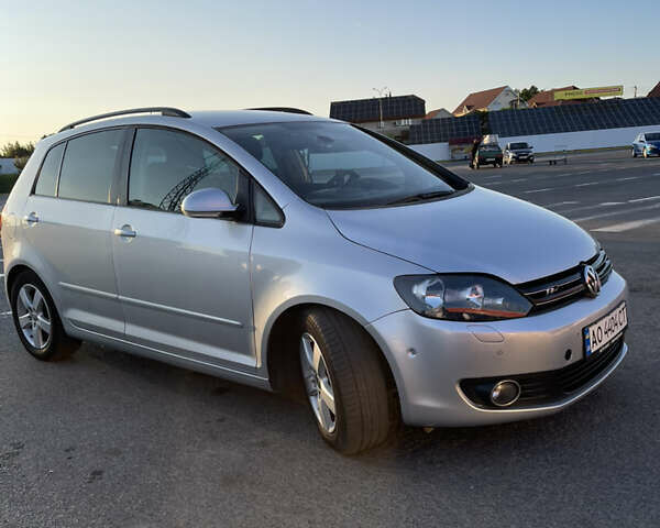 Серый Фольксваген Гольф Плюс, объемом двигателя 1.6 л и пробегом 280 тыс. км за 7400 $, фото 3 на Automoto.ua