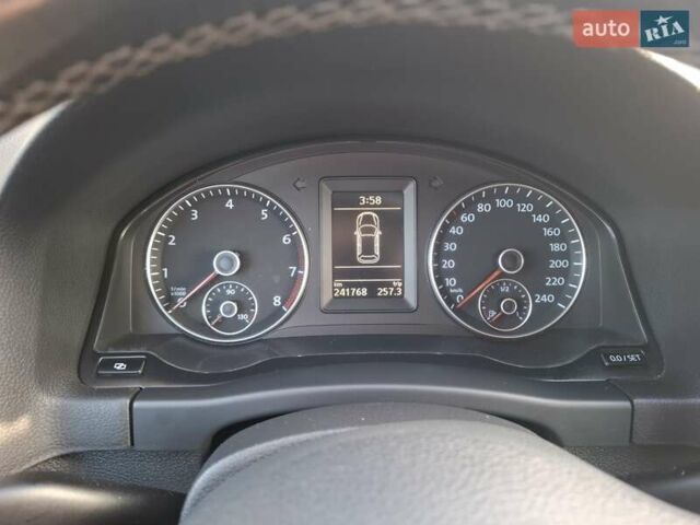 Серый Фольксваген Гольф Плюс, объемом двигателя 1.2 л и пробегом 241 тыс. км за 8300 $, фото 17 на Automoto.ua