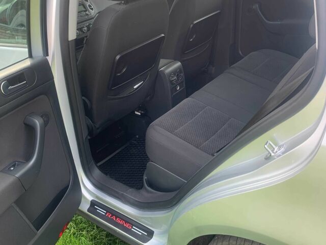 Серый Фольксваген Гольф Плюс, объемом двигателя 1.4 л и пробегом 175 тыс. км за 8300 $, фото 6 на Automoto.ua