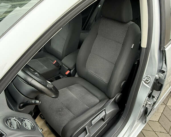 Серый Фольксваген Гольф Плюс, объемом двигателя 1.4 л и пробегом 153 тыс. км за 8650 $, фото 50 на Automoto.ua