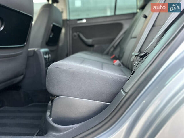 Серый Фольксваген Гольф Плюс, объемом двигателя 1.4 л и пробегом 184 тыс. км за 7200 $, фото 61 на Automoto.ua