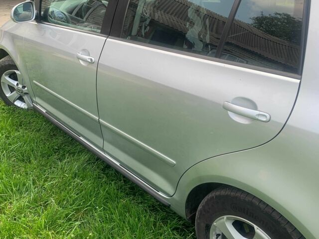 Серый Фольксваген Гольф Плюс, объемом двигателя 1.4 л и пробегом 175 тыс. км за 8300 $, фото 5 на Automoto.ua