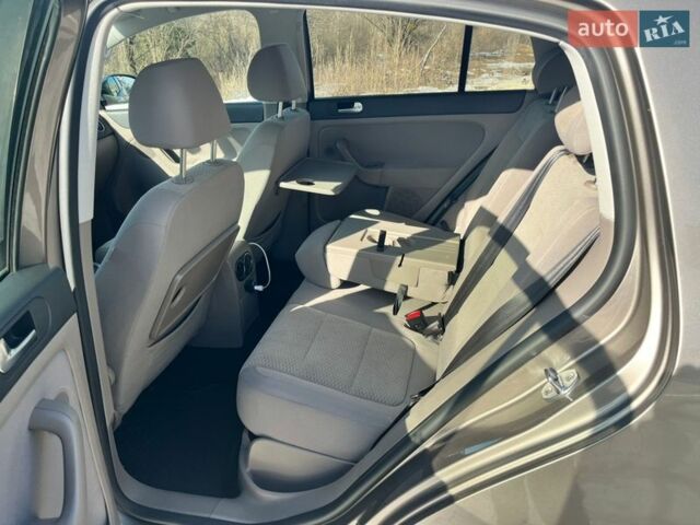 Серый Фольксваген Гольф Плюс, объемом двигателя 1.4 л и пробегом 207 тыс. км за 8899 $, фото 18 на Automoto.ua