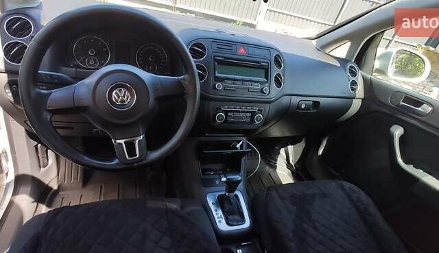 Серый Фольксваген Гольф Плюс, объемом двигателя 1.6 л и пробегом 145 тыс. км за 8000 $, фото 14 на Automoto.ua