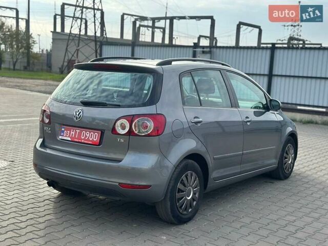 Серый Фольксваген Гольф Плюс, объемом двигателя 1.4 л и пробегом 112 тыс. км за 8000 $, фото 1 на Automoto.ua