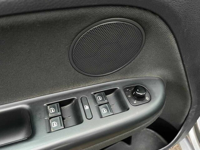 Серый Фольксваген Гольф Плюс, объемом двигателя 1.4 л и пробегом 220 тыс. км за 7790 $, фото 14 на Automoto.ua