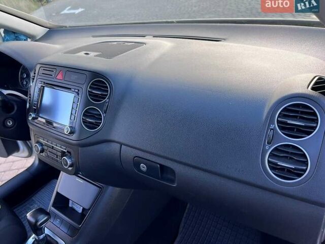 Серый Фольксваген Гольф Плюс, объемом двигателя 1.39 л и пробегом 260 тыс. км за 7850 $, фото 17 на Automoto.ua