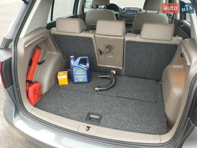 Сірий Фольксваген Golf Plus, об'ємом двигуна 1.4 л та пробігом 109 тис. км за 10300 $, фото 28 на Automoto.ua