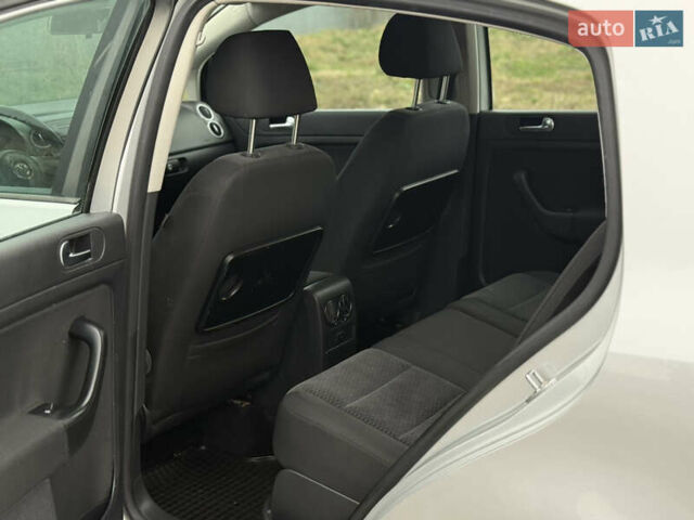 Серый Фольксваген Гольф Плюс, объемом двигателя 1.4 л и пробегом 168 тыс. км за 6450 $, фото 33 на Automoto.ua