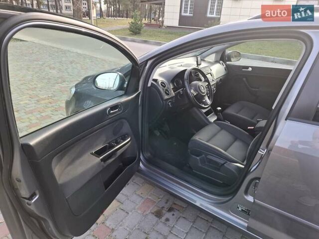 Серый Фольксваген Гольф Плюс, объемом двигателя 1.2 л и пробегом 241 тыс. км за 8300 $, фото 11 на Automoto.ua