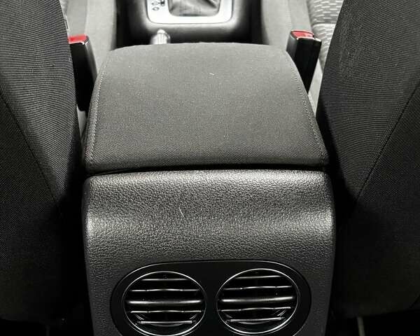 Серый Фольксваген Гольф Плюс, объемом двигателя 1.6 л и пробегом 189 тыс. км за 9499 $, фото 101 на Automoto.ua