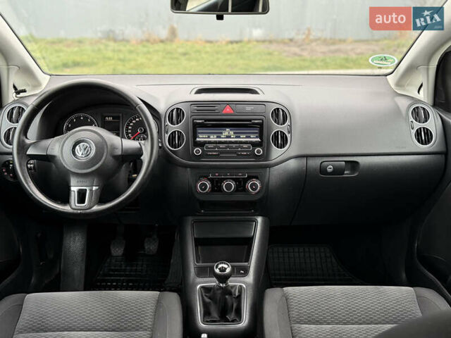 Серый Фольксваген Гольф Плюс, объемом двигателя 1.4 л и пробегом 168 тыс. км за 6450 $, фото 52 на Automoto.ua
