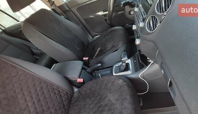 Серый Фольксваген Гольф Плюс, объемом двигателя 1.6 л и пробегом 145 тыс. км за 8000 $, фото 10 на Automoto.ua