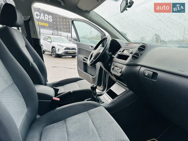 Серый Фольксваген Гольф Плюс, объемом двигателя 1.4 л и пробегом 162 тыс. км за 8200 $, фото 21 на Automoto.ua