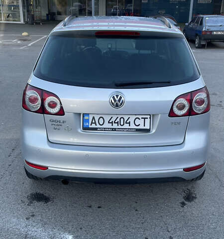 Серый Фольксваген Гольф Плюс, объемом двигателя 1.6 л и пробегом 280 тыс. км за 7400 $, фото 2 на Automoto.ua