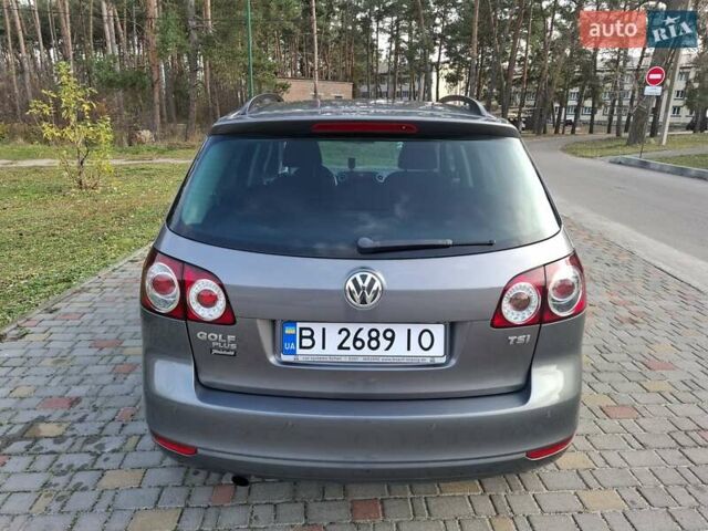 Серый Фольксваген Гольф Плюс, объемом двигателя 1.2 л и пробегом 241 тыс. км за 8300 $, фото 4 на Automoto.ua