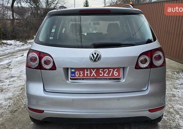 Серый Фольксваген Гольф Плюс, объемом двигателя 1.6 л и пробегом 113 тыс. км за 9899 $, фото 24 на Automoto.ua