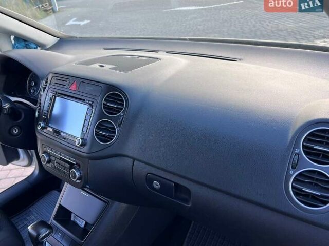 Серый Фольксваген Гольф Плюс, объемом двигателя 1.4 л и пробегом 260 тыс. км за 7450 $, фото 20 на Automoto.ua