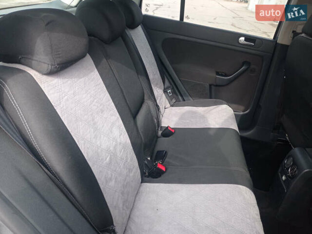 Сірий Фольксваген Golf Plus, об'ємом двигуна 1.6 л та пробігом 230 тис. км за 5200 $, фото 6 на Automoto.ua