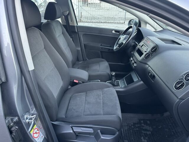 Серый Фольксваген Гольф Плюс, объемом двигателя 1.4 л и пробегом 167 тыс. км за 6690 $, фото 10 на Automoto.ua