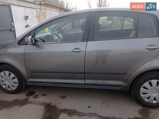 Сірий Фольксваген Golf Plus, об'ємом двигуна 1.6 л та пробігом 235 тис. км за 5500 $, фото 3 на Automoto.ua