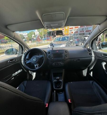 Серый Фольксваген Гольф Плюс, объемом двигателя 1.4 л и пробегом 220 тыс. км за 6400 $, фото 3 на Automoto.ua