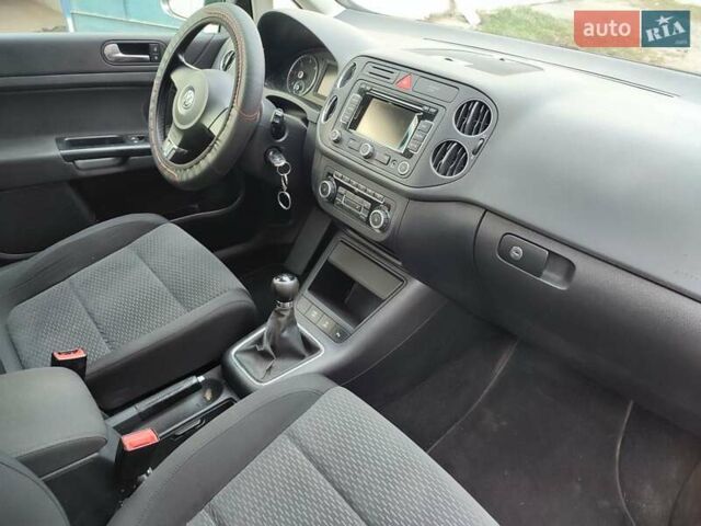 Серый Фольксваген Гольф Плюс, объемом двигателя 1.6 л и пробегом 257 тыс. км за 7700 $, фото 13 на Automoto.ua