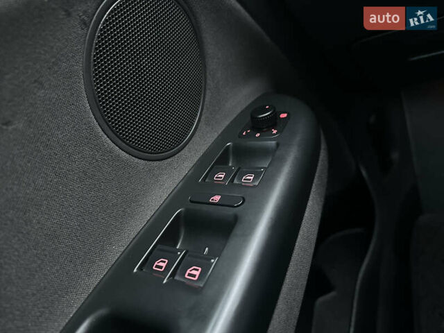 Серый Фольксваген Гольф Плюс, объемом двигателя 1.4 л и пробегом 184 тыс. км за 7200 $, фото 108 на Automoto.ua