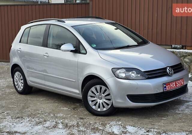 Серый Фольксваген Гольф Плюс, объемом двигателя 1.6 л и пробегом 113 тыс. км за 9899 $, фото 11 на Automoto.ua