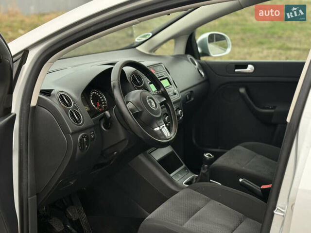 Серый Фольксваген Гольф Плюс, объемом двигателя 1.4 л и пробегом 168 тыс. км за 6450 $, фото 32 на Automoto.ua