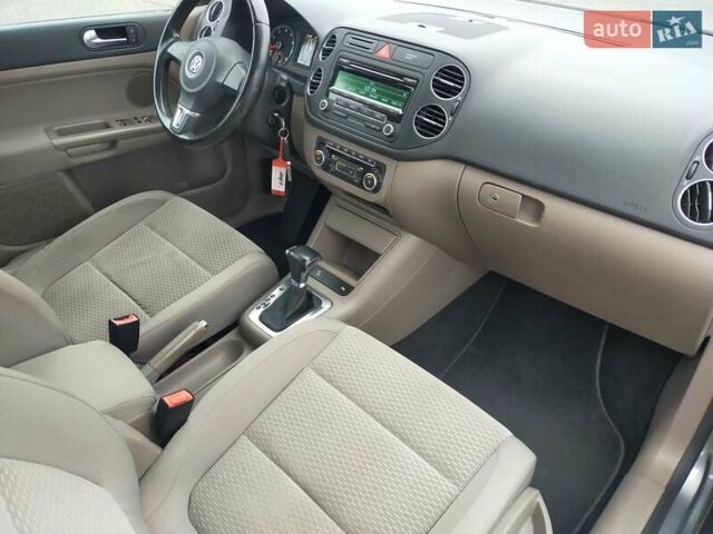 Сірий Фольксваген Golf Plus, об'ємом двигуна 1.4 л та пробігом 109 тис. км за 10300 $, фото 24 на Automoto.ua