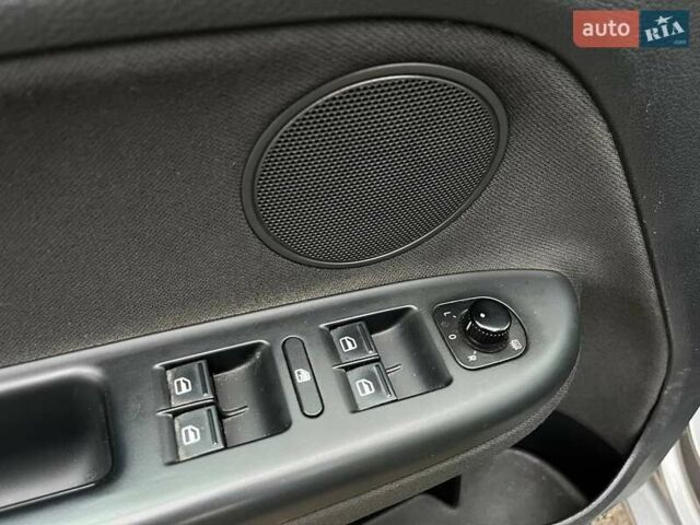 Серый Фольксваген Гольф Плюс, объемом двигателя 1.39 л и пробегом 220 тыс. км за 7790 $, фото 15 на Automoto.ua