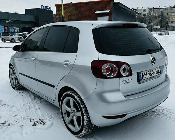 Серый Фольксваген Гольф Плюс, объемом двигателя 1.6 л и пробегом 275 тыс. км за 7500 $, фото 11 на Automoto.ua