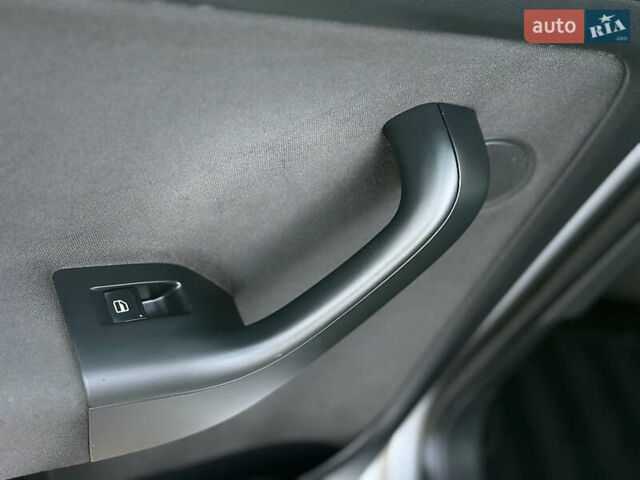 Серый Фольксваген Гольф Плюс, объемом двигателя 1.4 л и пробегом 184 тыс. км за 7200 $, фото 57 на Automoto.ua