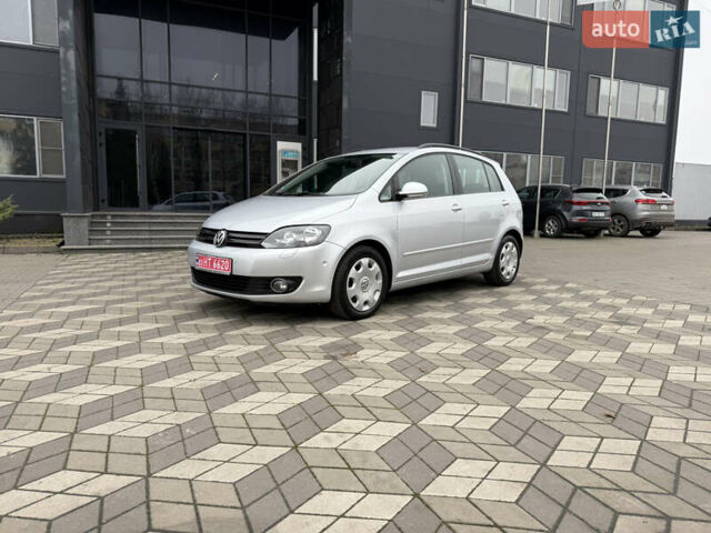 Серый Фольксваген Гольф Плюс, объемом двигателя 1.4 л и пробегом 153 тыс. км за 8650 $, фото 7 на Automoto.ua